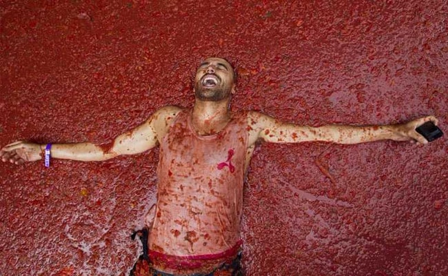 10 Incredible Pics From Spain's Tomatina Festival