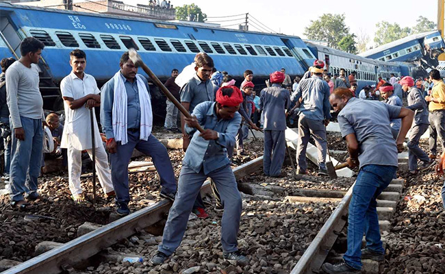 Was There A 'Repair On, Stop Train' Note? Station Officials Say 'No Idea'