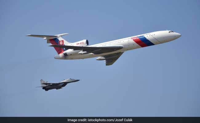 Russian Surveillance Plane Soars Over The Pentagon, Capitol And Other Washington Sights
