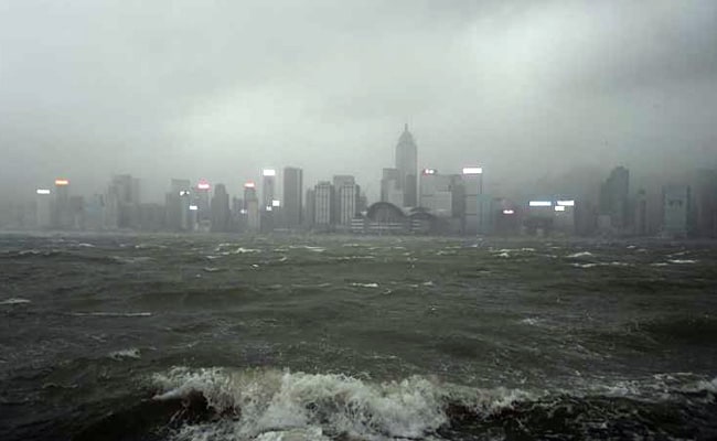 6 Dead As Typhoon Smashes Into Macau And Hong Kong