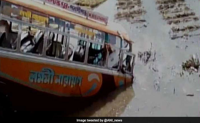 8 Killed As Bus Falls Into Canal In West Bengal