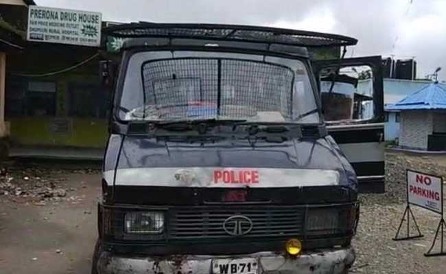 Woman Stops Talking To Man. He Enters Her Home, Kills Her As Family Watches Woman Stops Talking To Man. He Enters Her Home, Kills Her As Family Watches