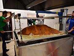 Meet The World's Largest Samosa At 153 Kilos (Ignore The Calories)