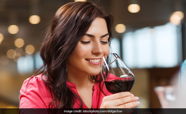Young Mothers May Be More Likely to Indulge in Risky Drinking, Says Study