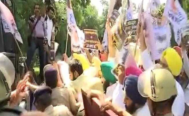 60 AAP Leaders Taken Into Preventive Custody For Violating Prohibitory Orders
