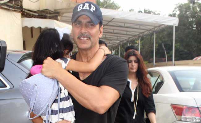 ये क्या! अपनी बेटी से रोजाना शेविंग करवाते हैं अक्षय कुमार, ये रहा सबूत...