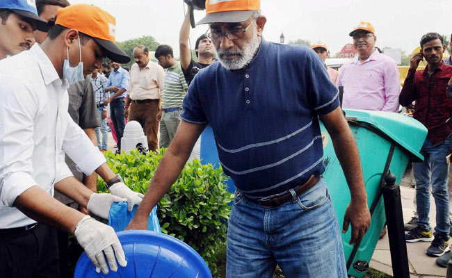 Minister KJ Alphons Finds No Garbage To Clean At India Gate, Volunteers Arrange Some