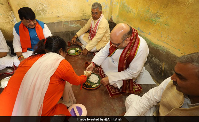 BJP President Amit Shah Has Lunch At BJP Worker's House