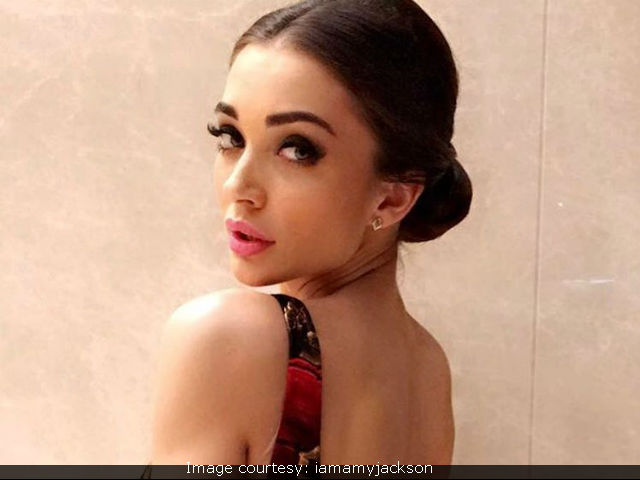 Amy Jackson On American Show <I>Supergirl</i>? Yes, That's Correct