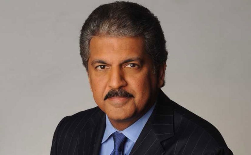 Den 69-år gammal 173 cm lång Anand Mahindra i 2024