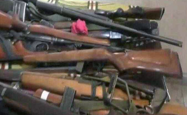 कांग्रेस एमएलए के घर पर एनआईए का छापा, कई अवैध हथियार बरामद किए गए