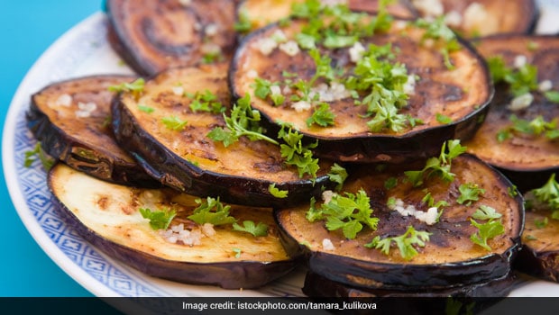 Bhajas Of Bengal: 4 Vegetable Fritters From Bengal You Must Try