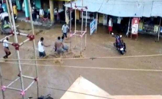 Part Of Rs 389-Crore Bihar Dam Crashes Hours Before Launch by Nitish Kumar