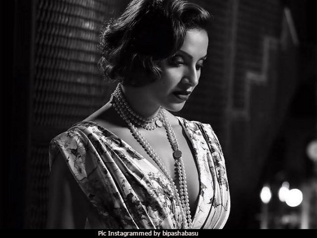 Bipasha Basu Brings Retro Vibes On Instagram With Stunning Photoshoot