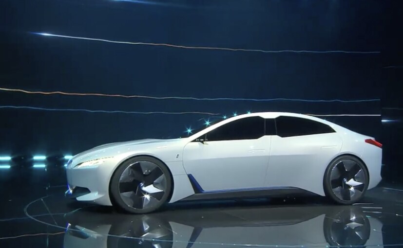 Frankfurt 2017: BMW iVision Dynamics Concept Sedan Unveiled Frankfurt 2017: BMW iVision Dynamics Concept Sedan Unveiled