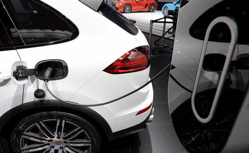 China Sets New Deadline For Automakers To Meet Green-Car Sales Targets