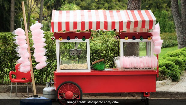 Cotton Candy Banned: पुडुचेरी में अब नहीं मिलेगी कॉटन कैंडी, जानें सरकार ने क्यों लगाया इस पर बैन Cotton Candy Banned: पुडुचेरी में अब नहीं मिलेगी कॉटन कैंडी, जानें सरकार ने क्यों लगाया इस पर बैन