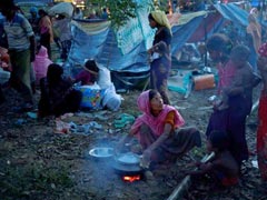 बांग्लादेश में रोहिंग्या शरणार्थियों के लिए 700 टन राहत सामग्री भेज रहा भारत