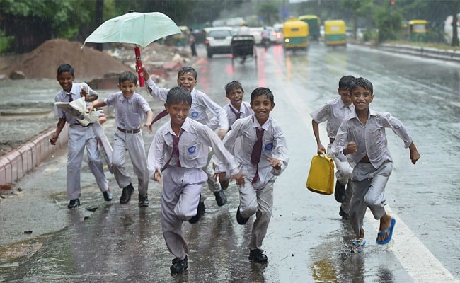 School Assembly Headlines (August 27): Top National, International News