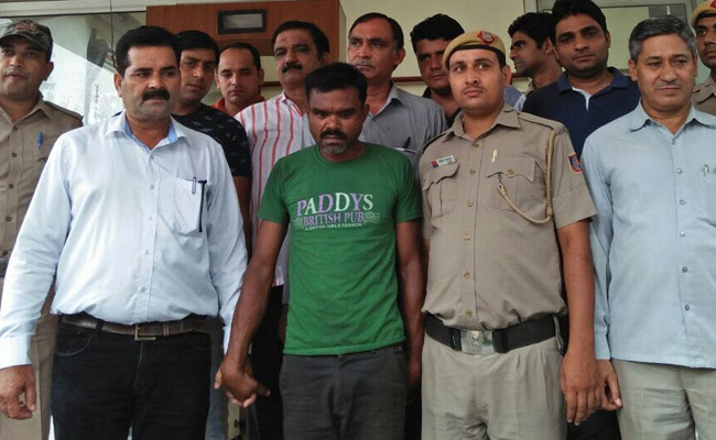 दिल्ली : खोजी कुत्ते के जरिये पकड़ा गया बच्चों का सीरियल किलर, कुकर्म के बाद बच्चों की कर देता था हत्या