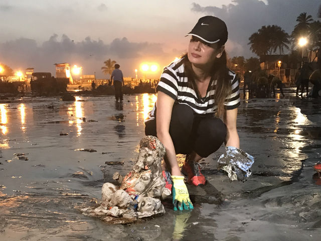 Cleaning Up After Ganesha - Dia Mirza From Juhu Beach