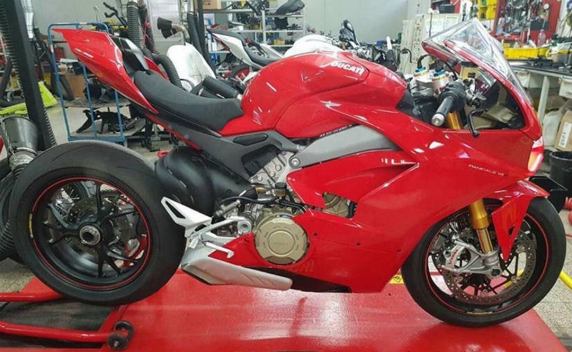 Ducati Panigale V4 Revealed - CarandBike