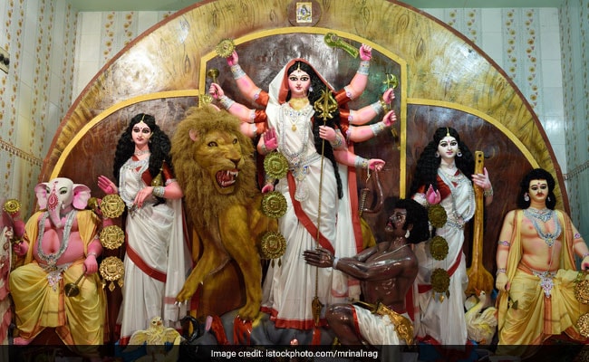 Durga Ashtami 2017: Ashtami Date, Puja Time, Prasad and Significance of Ashtami in Navratri