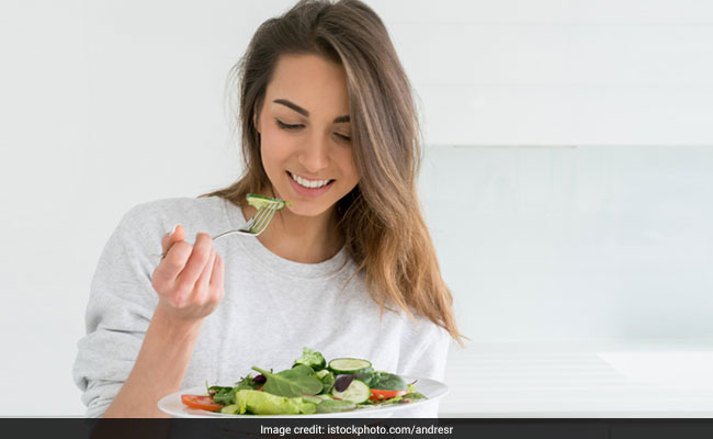 Have You Been Eating Alone? Here's Why It May Be Bad For Your Health!