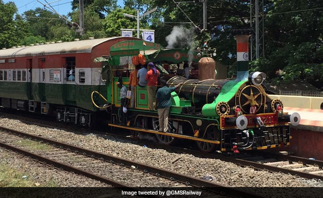 On Heritage Run, World's Oldest Locomotive Draws Huge Crowds