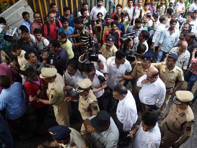 22 Dead, Many Injured In Stampede Near Mumbai's Elphinstone Station