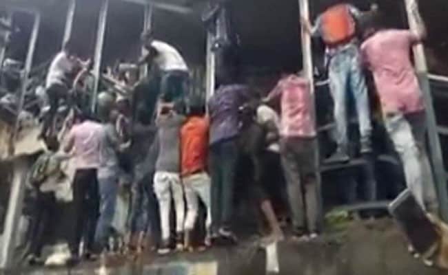 22 Dead, Many Injured In Stampede Near Mumbai's Elphinstone Station