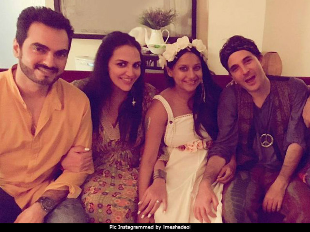 Esha Deol Spotted At This Baby Shower (No, Not Her's). Pics Here