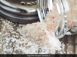 Navratri 2018: 5 Incredible Health Benefits of Sendha Namak (Rock Salt) Navratri 2018: 5 Incredible Health Benefits of Sendha Namak (Rock Salt)