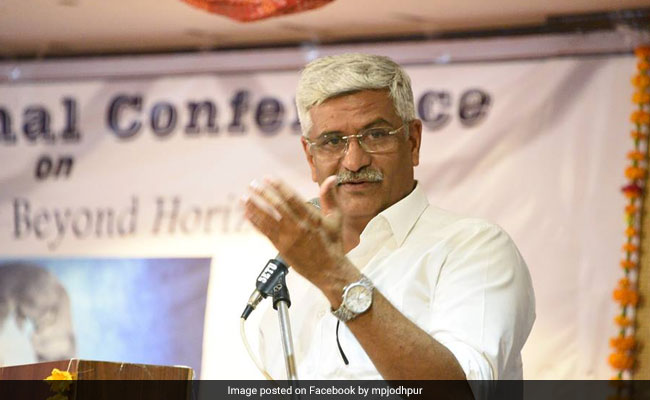 After PM's <i>Pakoda</i> Remark, Minister Thinks Making Pickles Lucrative Job
