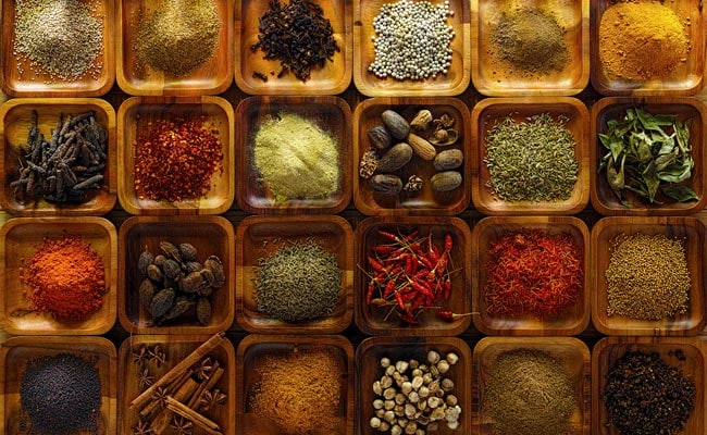 7 Best Herbs And Spices For Weight Loss