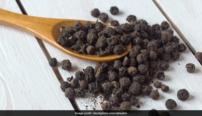 World Hypertension Day Remedies: आज वर्ल्ड हाइपरटेंशन डे है, जानें महत्व, थीम और घरेलू उपाय