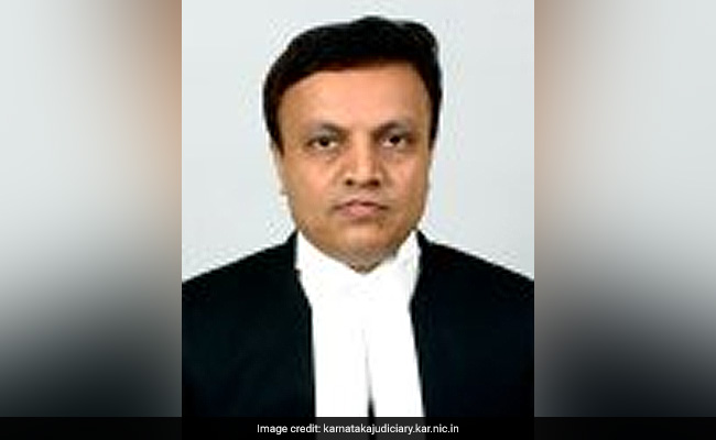 Judge Who Ordered CBI Investigation In Ishrat Case Resigns Without Citing Reason