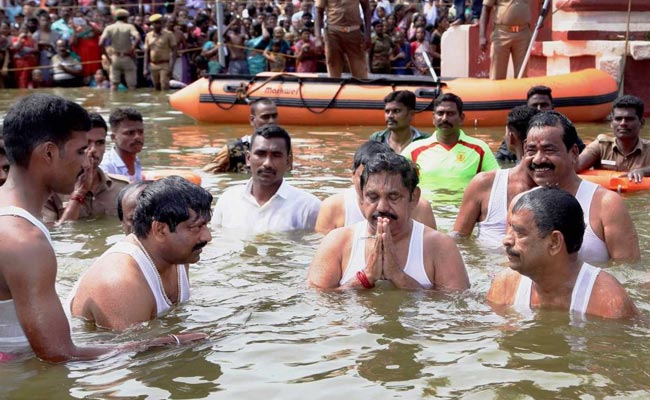 Tamil Nadu Chief Minister Takes Holy Dip In Cauvery, Draws Ridicule From TTV Dhinakaran