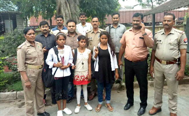 कानपुर देहात से लापता 3 लड़कियां इटारसी में मिलीं, पुलिस ने 2 की लाश मिलने का किया था दावा