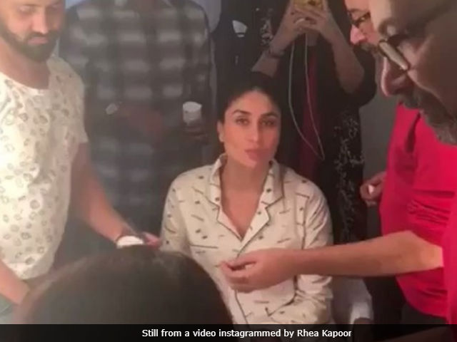 <i>Veere Di Wedding</i> Sets Day 1: Here's What Kareena, Sonam Kapoor Were Up To