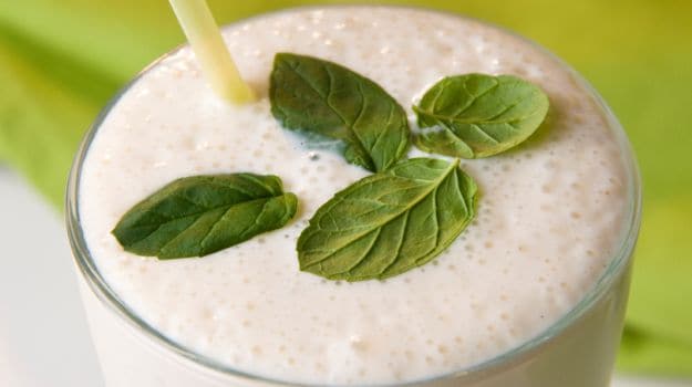 banana walnut lassi