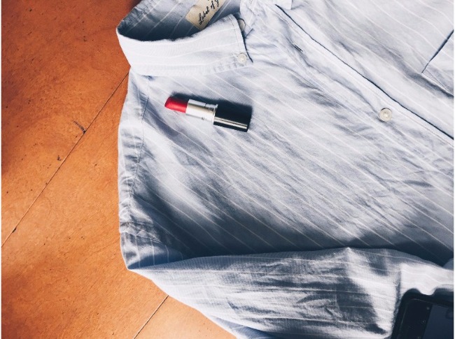 Lipstick Stain On A Collar? Hairspray Will Fix It.
