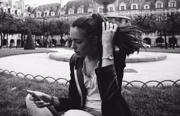4 Fuss-Free Hairdos To Wear When Travelling For Long Hair
