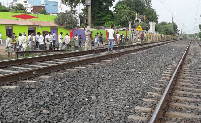 Teen Jumps In Front Of Train In Madhya Pradesh; Blue Whale Case Suspected