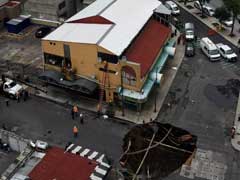 Tropical Storm Lidia Heads For Mexican Resort