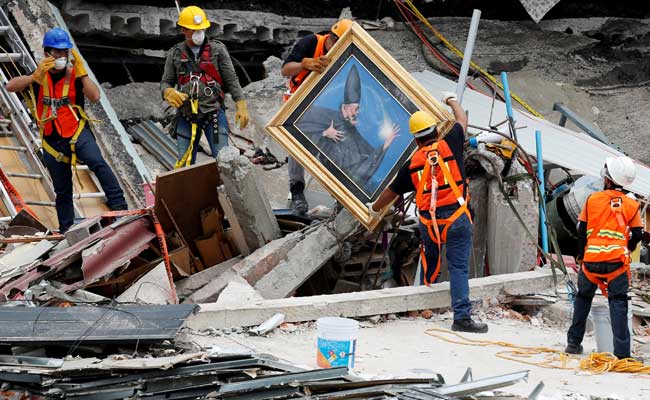 Deadly Aftershock, Volcanic Ash Spread Alarm In Mexico