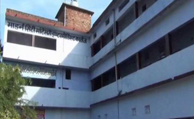 15-Year-Old Girl Allegedly Thrown Off School Building In UP, Dies