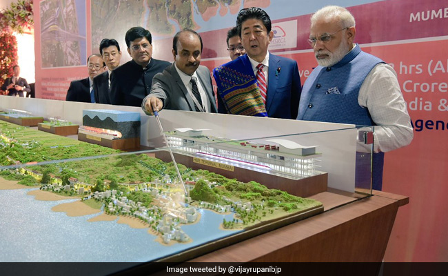 इंटरनेट पर इस तरह ट्रोल हो रही है मुंबई-अहमदाबाद बुलेट ट्रेन