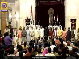 LIVE मोदी कैबिनेट विस्तार:  'मिशन 2019' को ध्यान में बना नया मंत्रिमंडल, 4 को प्रमोशन, 9 नए मंत्री बने LIVE मोदी कैबिनेट विस्तार:  'मिशन 2019' को ध्यान में बना नया मंत्रिमंडल, 4 को प्रमोशन, 9 नए मंत्री बने