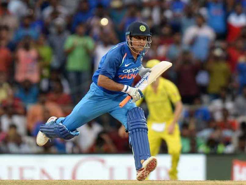 Watch: MS Dhoni Gives Kedar Jadhav The Death Stare After Run Out Scare